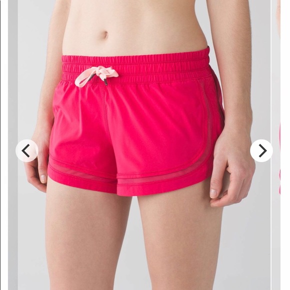 lululemon athletica Pants - EUC make a move Lululemon running shorts 6